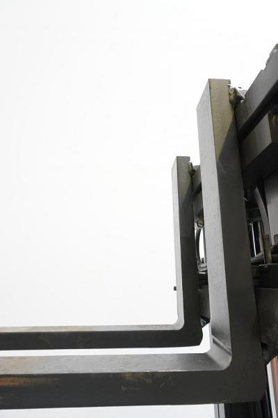Linde H 16 T EVO 391-00 - Empilhador a gás: foto 5 Linde H 16 T EVO 391-00 - Empilhador a gás: foto 5