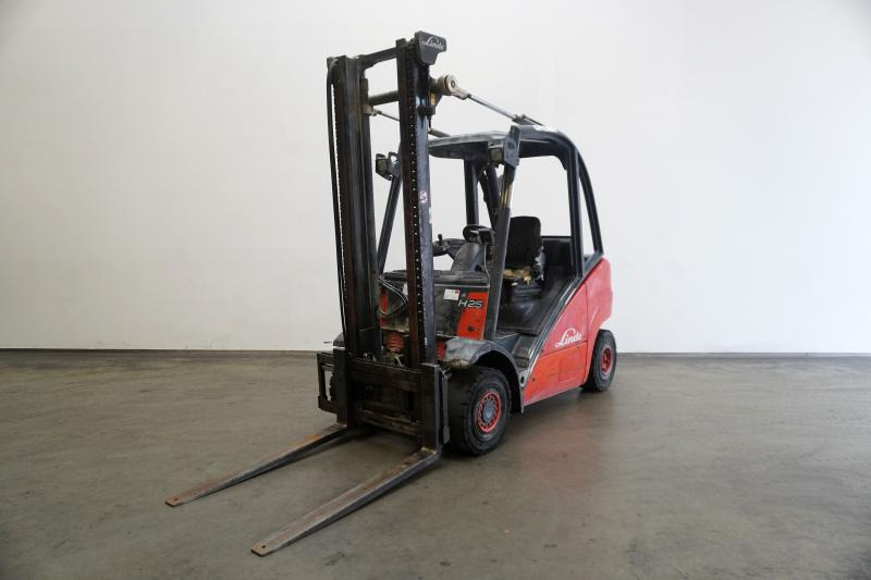 Linde H 25 D 392 - Empilhador a diesel: foto 1 Linde H 25 D 392 - Empilhador a diesel: foto 1