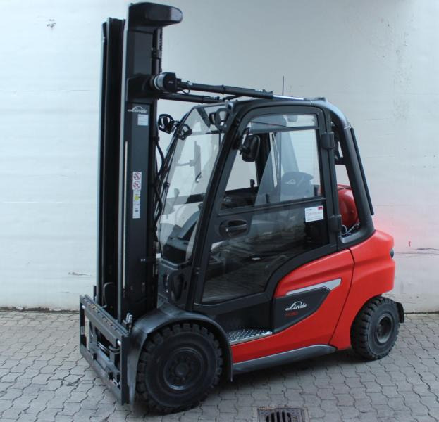 Linde H 30 T 1202 - Empilhador a gás: foto 1 Linde H 30 T 1202 - Empilhador a gás: foto 1