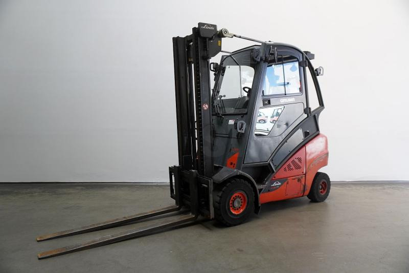 Linde H 35 T EVO 393-02 - Empilhador a gás: foto 1 Linde H 35 T EVO 393-02 - Empilhador a gás: foto 1