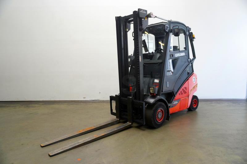 Linde H 35 T EVO 393-02 - Empilhador a gás: foto 1 Linde H 35 T EVO 393-02 - Empilhador a gás: foto 1