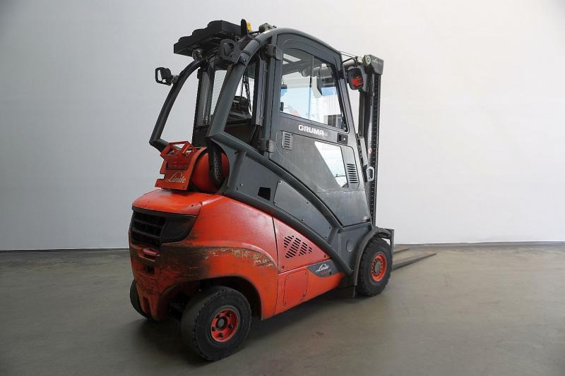 Linde H 35 T EVO 393-02 - Empilhador a gás: foto 2 Linde H 35 T EVO 393-02 - Empilhador a gás: foto 2