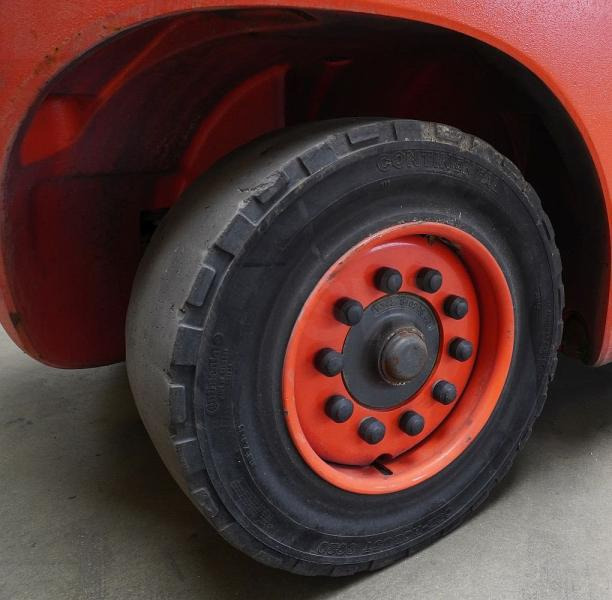 Linde H 40 T EVO 394-02 - Empilhador a gás: foto 5 Linde H 40 T EVO 394-02 - Empilhador a gás: foto 5
