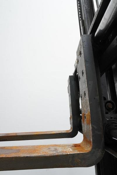 Linde H 50 D/600 EVO 394-02 - Empilhador a diesel: foto 5 Linde H 50 D/600 EVO 394-02 - Empilhador a diesel: foto 5