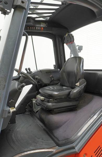 Linde H 50 D/600 EVO 394-02 - Empilhador a diesel: foto 3 Linde H 50 D/600 EVO 394-02 - Empilhador a diesel: foto 3