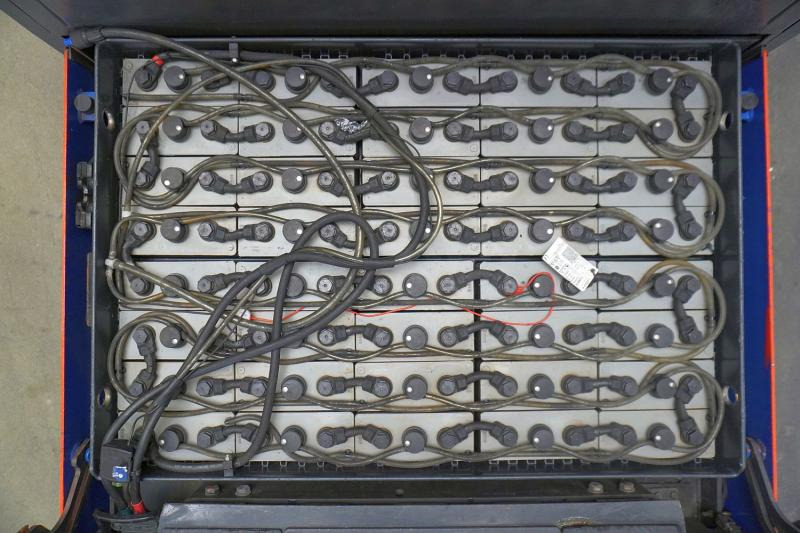Linde P 250 SWB 127-05 - Trator elétrics: foto 5 Linde P 250 SWB 127-05 - Trator elétrics: foto 5