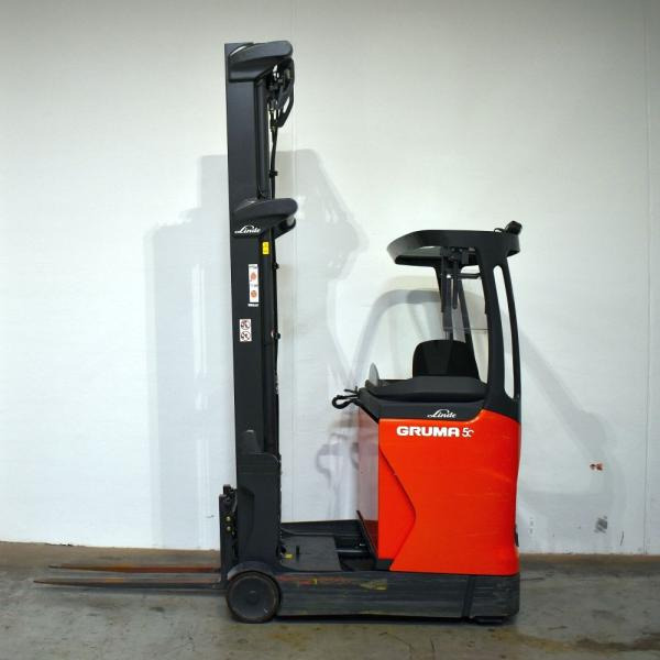 Linde R 10 B 1120 - Empilhador retráctil: foto 4 Linde R 10 B 1120 - Empilhador retráctil: foto 4