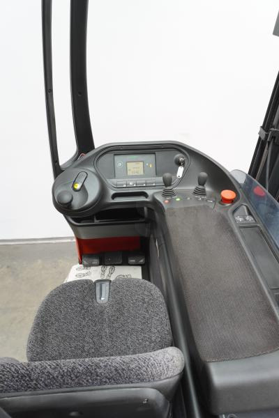 Linde R 16 1120 - Empilhador retráctil: foto 4 Linde R 16 1120 - Empilhador retráctil: foto 4