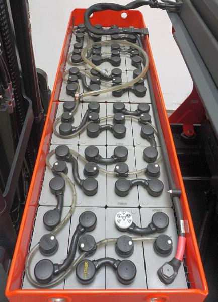 Linde R 16 G 1120 - Empilhador retráctil: foto 5 Linde R 16 G 1120 - Empilhador retráctil: foto 5
