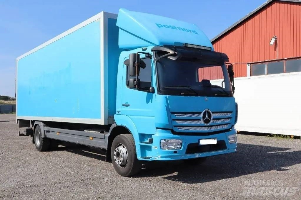 Mercedes-Benz ATEGO Serie 0691 - Camião furgão: foto 1 Mercedes-Benz ATEGO Serie 0691 - Camião furgão: foto 1