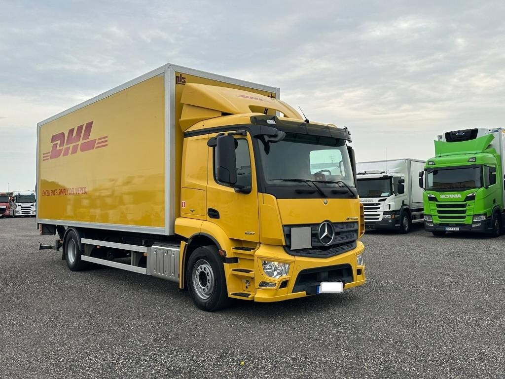 Mercedes-Benz Actros 1827 SERIE NR 2502 - Camião furgão: foto 2 Mercedes-Benz Actros 1827 SERIE NR 2502 - Camião furgão: foto 2