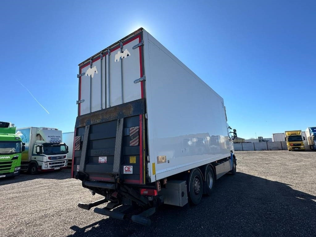Scania R450LB6X2*4MNB serie 6441 - Camião frigorífico: foto 4 Scania R450LB6X2*4MNB serie 6441 - Camião frigorífico: foto 4