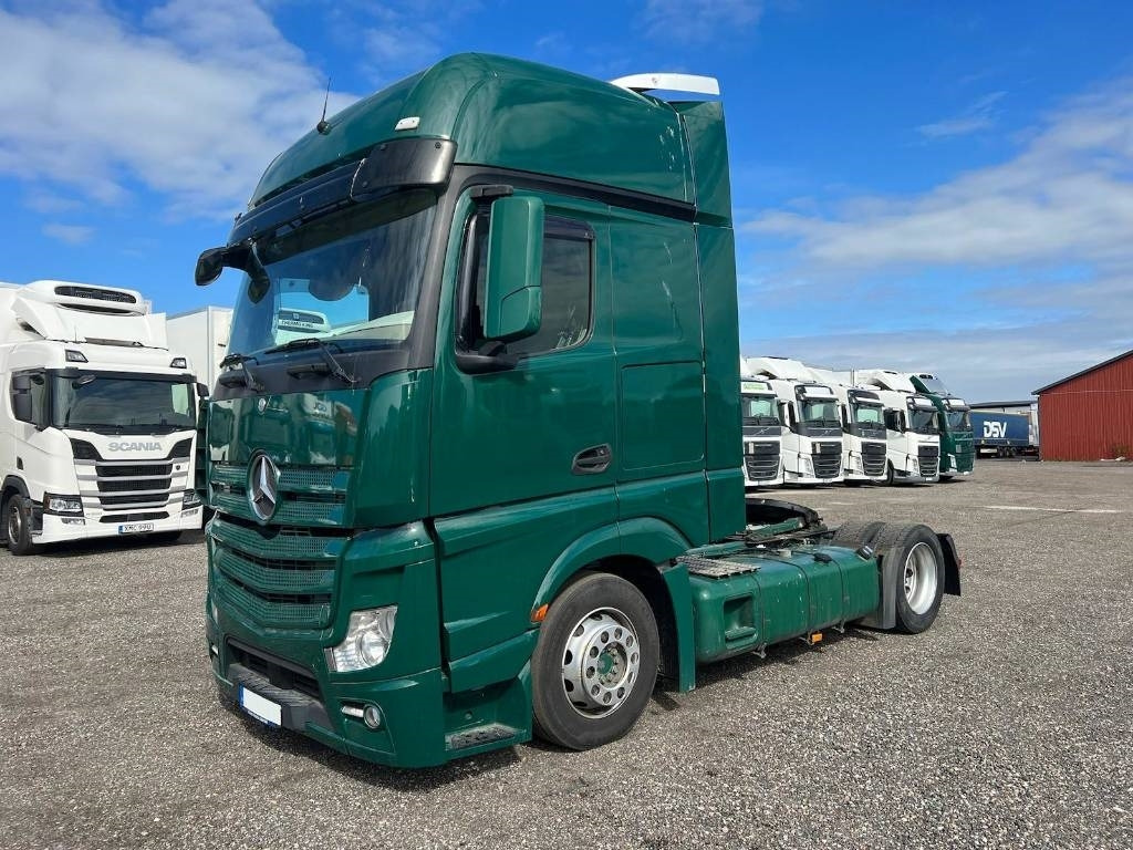 Mercedes-Benz Actros 4x2 serie 0161 - Tractor: foto 1 Mercedes-Benz Actros 4x2 serie 0161 - Tractor: foto 1