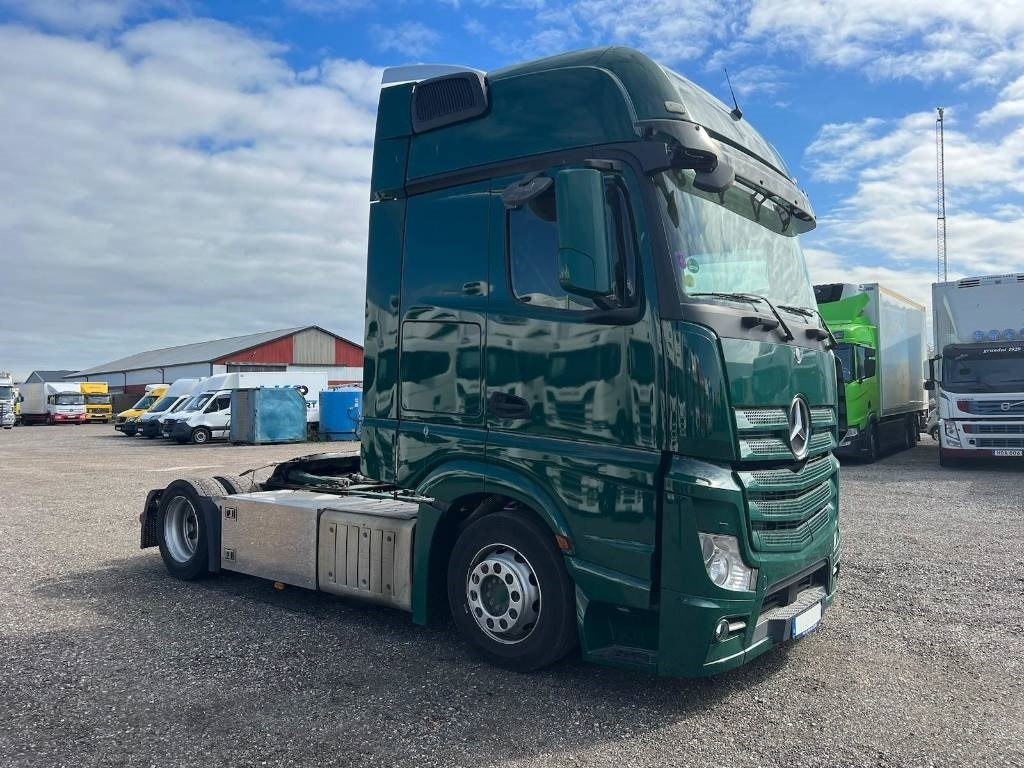 Mercedes-Benz Actros 4x2 serie 0161 - Tractor: foto 2 Mercedes-Benz Actros 4x2 serie 0161 - Tractor: foto 2