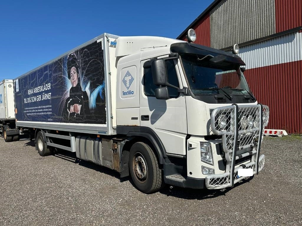 Volvo FM 4*2 Serie 5955 - Camião furgão: foto 2 Volvo FM 4*2 Serie 5955 - Camião furgão: foto 2