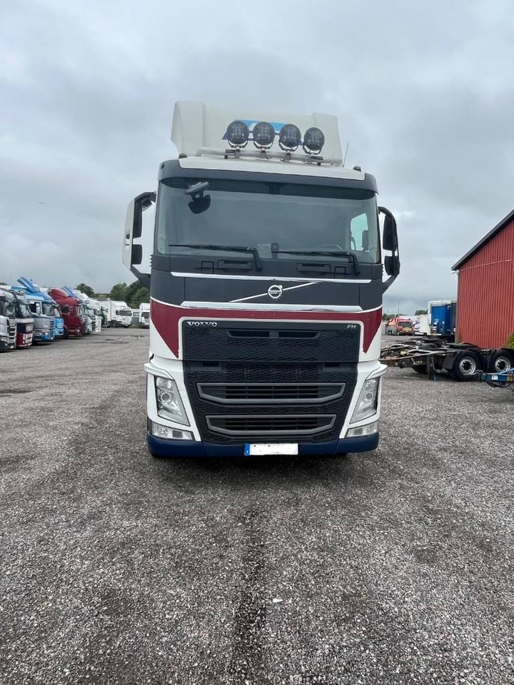 Volvo VOLVO FH 6*2 serie nr 3248 - Camião transportador de contêineres/ Caixa móvel: foto 2 Volvo VOLVO FH 6*2 serie nr 3248 - Camião transportador de contêineres/ Caixa móvel: foto 2
