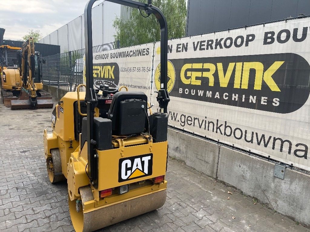 CAT CB 14 - Compactador de asfalto: foto 3 CAT CB 14 - Compactador de asfalto: foto 3