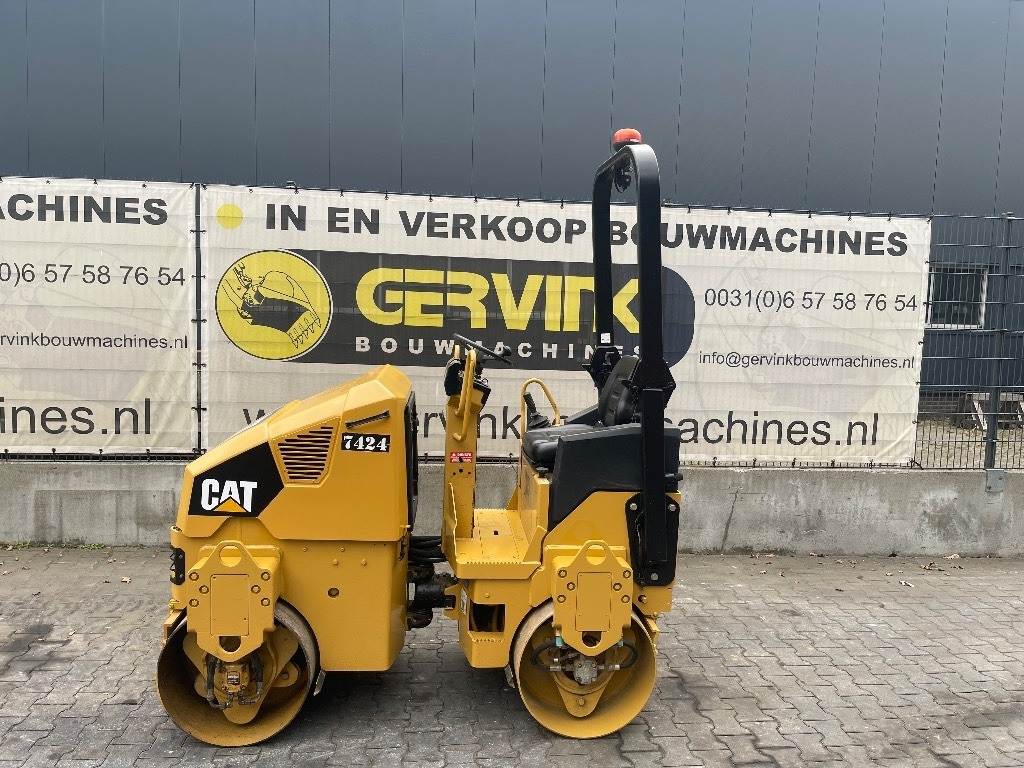 CAT CB 14 - Compactador de asfalto: foto 1 CAT CB 14 - Compactador de asfalto: foto 1