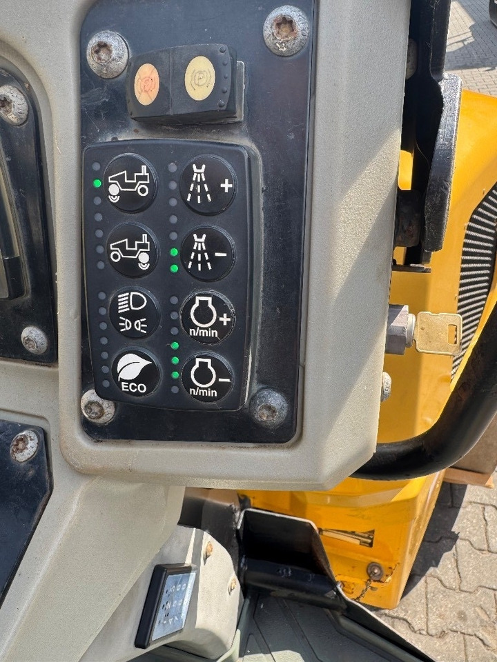 CAT CB 24 B - Compactador de asfalto: foto 4 CAT CB 24 B - Compactador de asfalto: foto 4