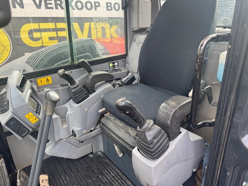 Mini escavadeira Kubota KX 080-4: foto 7