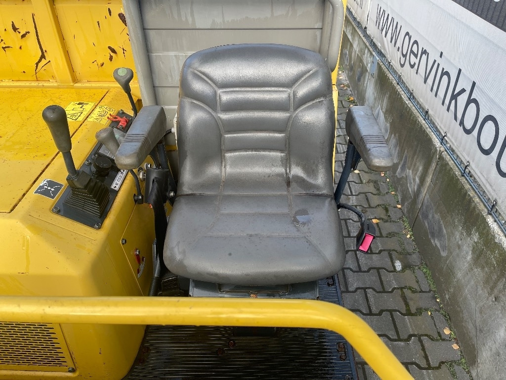Tombador Yanmar C 30 R: foto 7