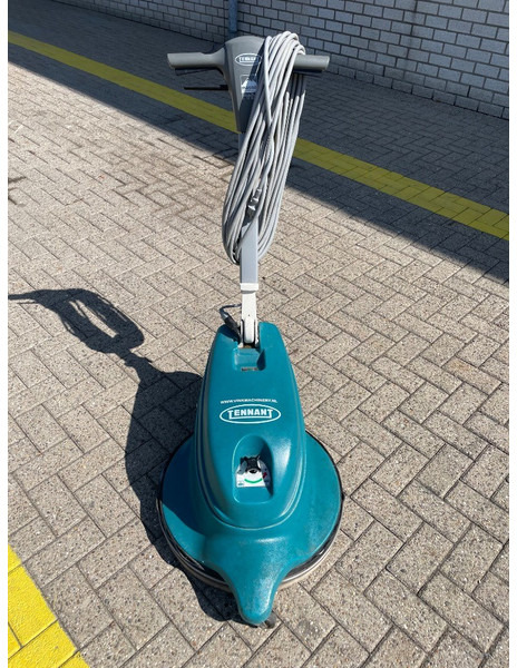 TENNANT 2370 - Varredora urbana: foto 4 TENNANT 2370 - Varredora urbana: foto 4