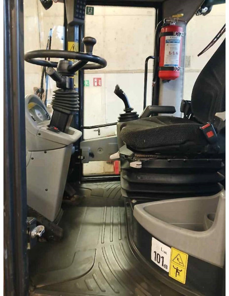 Yanmar V80-5 - Mini pá carregadora: foto 5 Yanmar V80-5 - Mini pá carregadora: foto 5