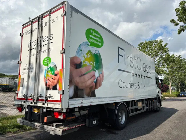 Scania P280 Closed box taillift 2000 kg Fuel CNG ADR 2 units in stock - Camião furgão: foto 4 Scania P280 Closed box taillift 2000 kg Fuel CNG ADR 2 units in stock - Camião furgão: foto 4