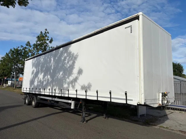 Verem 2 axle trailer Closed Box curtain slider MOT 01-2026 - Semi-reboque furgão: foto 3 Verem 2 axle trailer Closed Box curtain slider MOT 01-2026 - Semi-reboque furgão: foto 3