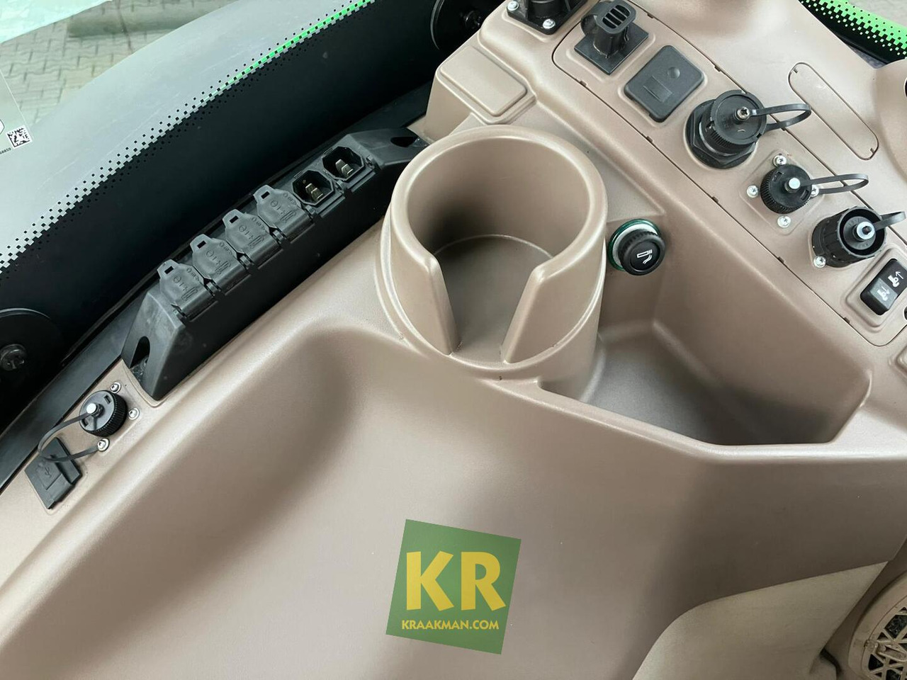 6R 155 John Deere - Trator: foto 3 6R 155 John Deere - Trator: foto 3