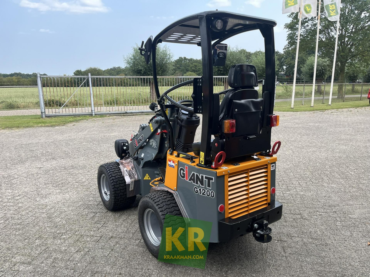 G1200 Giant - Carregadora articulada: foto 5 G1200 Giant - Carregadora articulada: foto 5