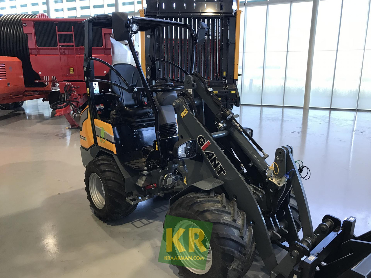 G2200E Giant - Carregadora articulada: foto 2 G2200E Giant - Carregadora articulada: foto 2