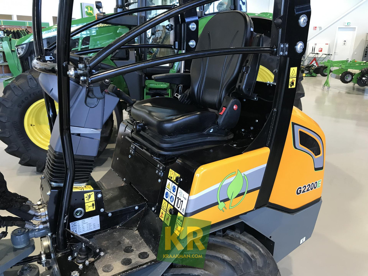 G2200E Giant - Carregadora articulada: foto 3 G2200E Giant - Carregadora articulada: foto 3