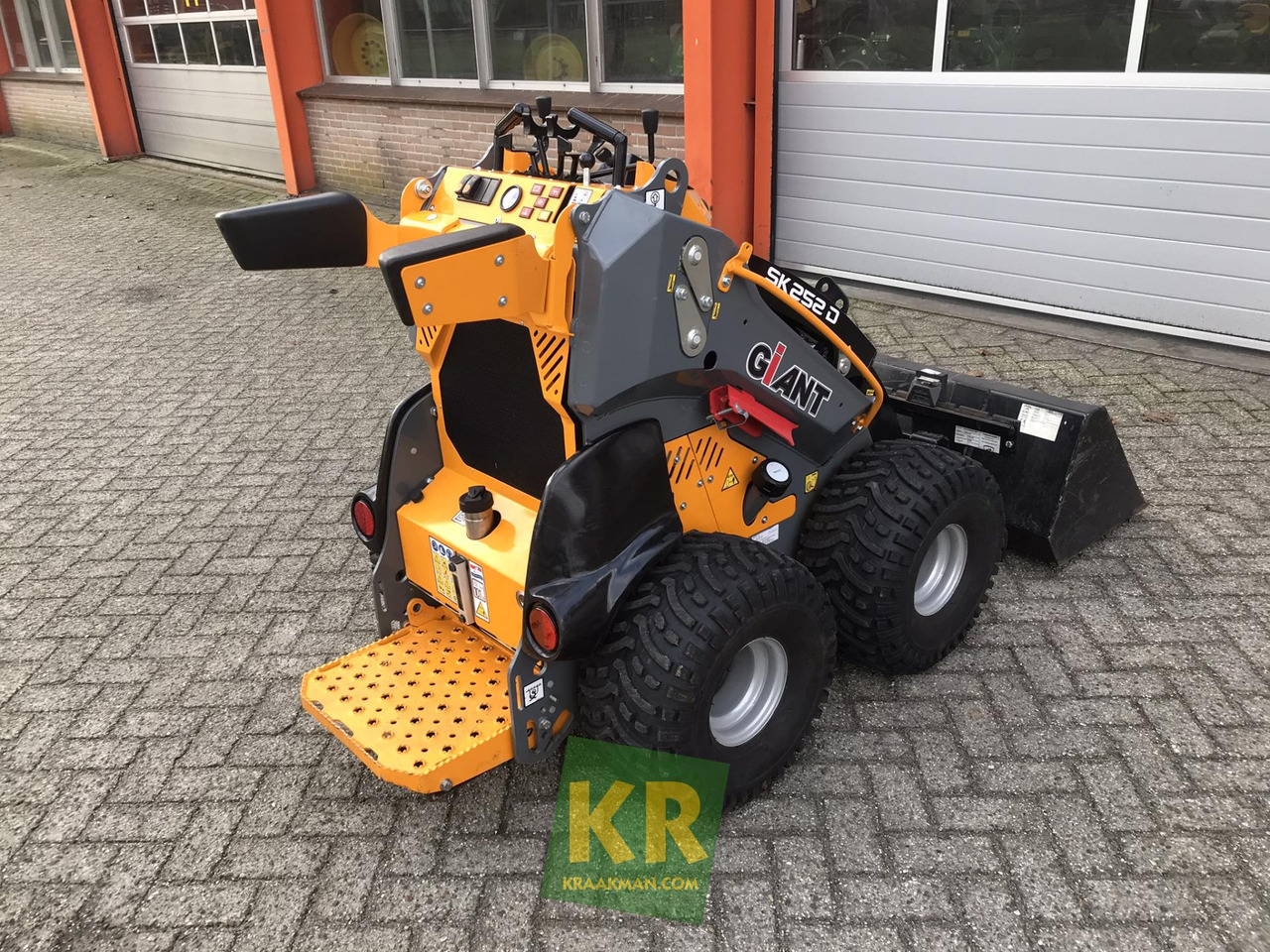 Giant SK252D - Carregadora articulada: foto 4 Giant SK252D - Carregadora articulada: foto 4