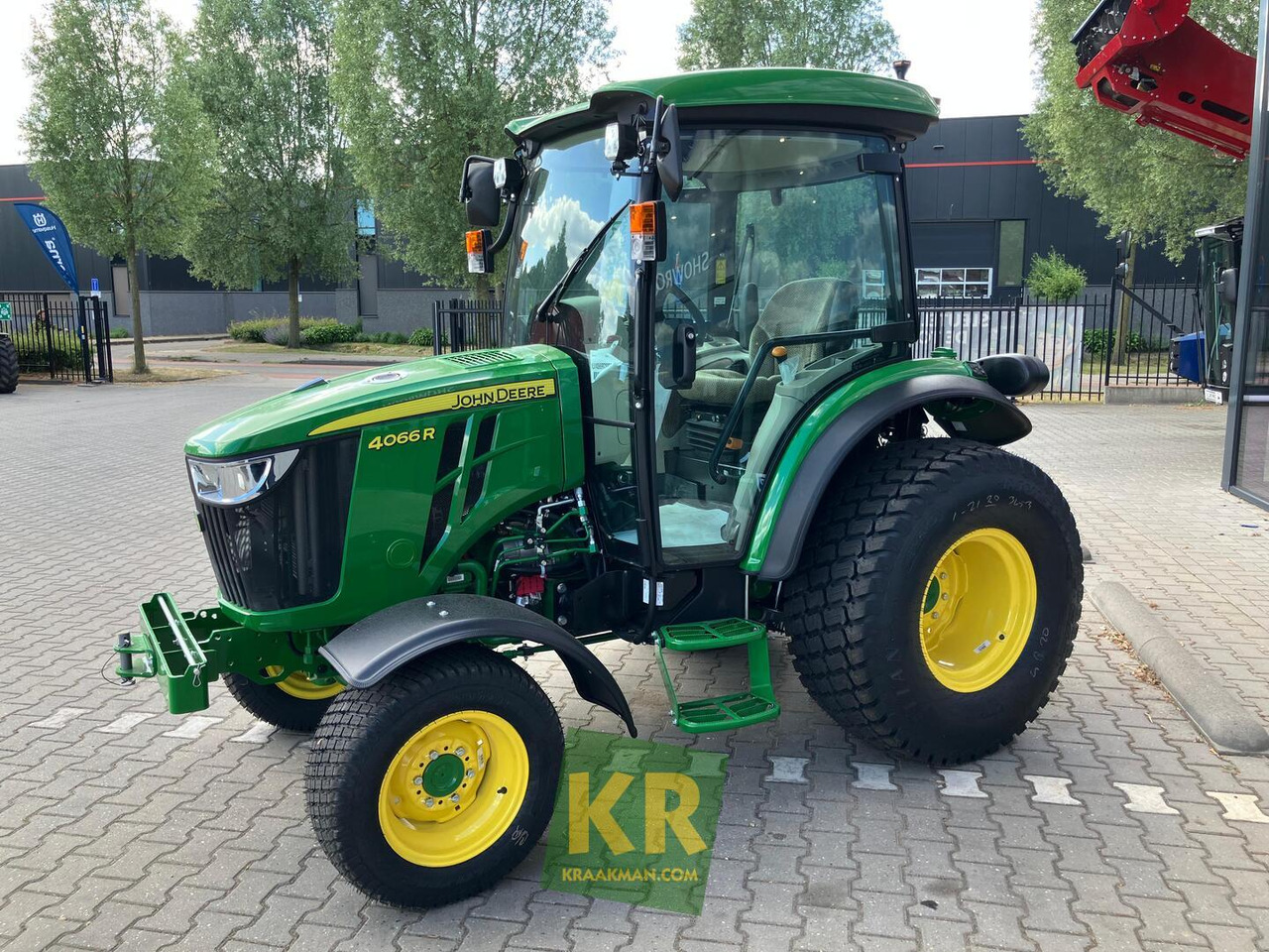 Mini trator novo John Deere 4066R: foto 6