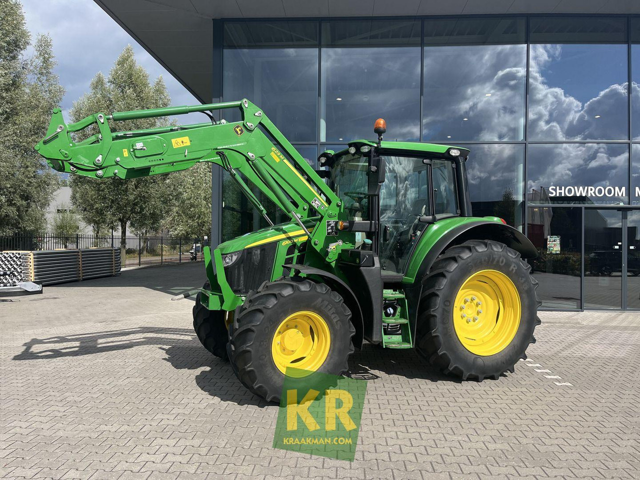 John Deere 6100M - Trator: foto 1 John Deere 6100M - Trator: foto 1