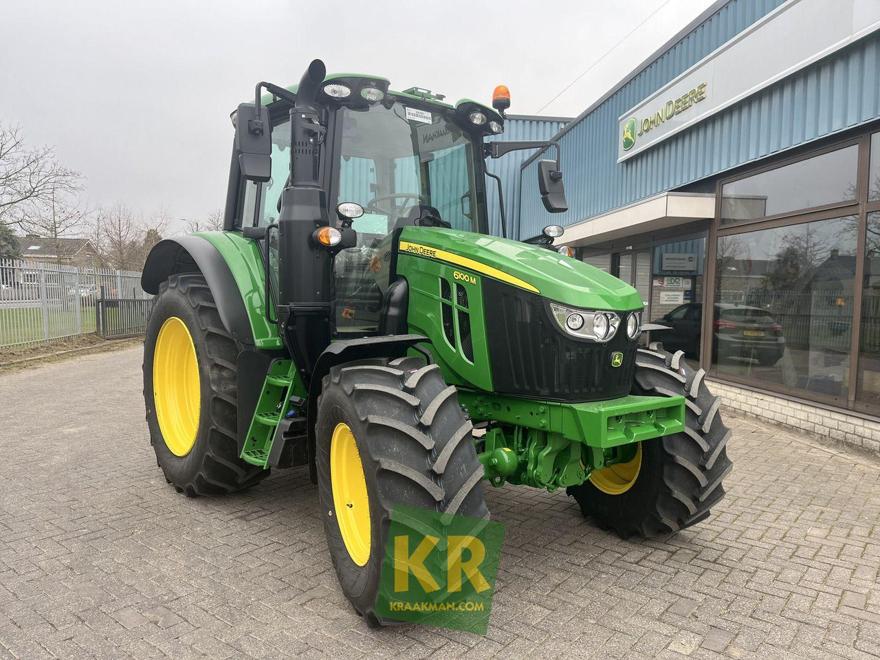 John Deere 6100M - Trator: foto 1 John Deere 6100M - Trator: foto 1