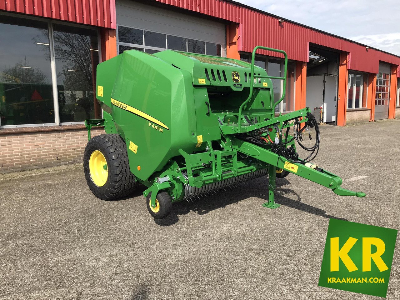 John Deere F441M - Enfardadeira de fardos redondos: foto 1 John Deere F441M - Enfardadeira de fardos redondos: foto 1