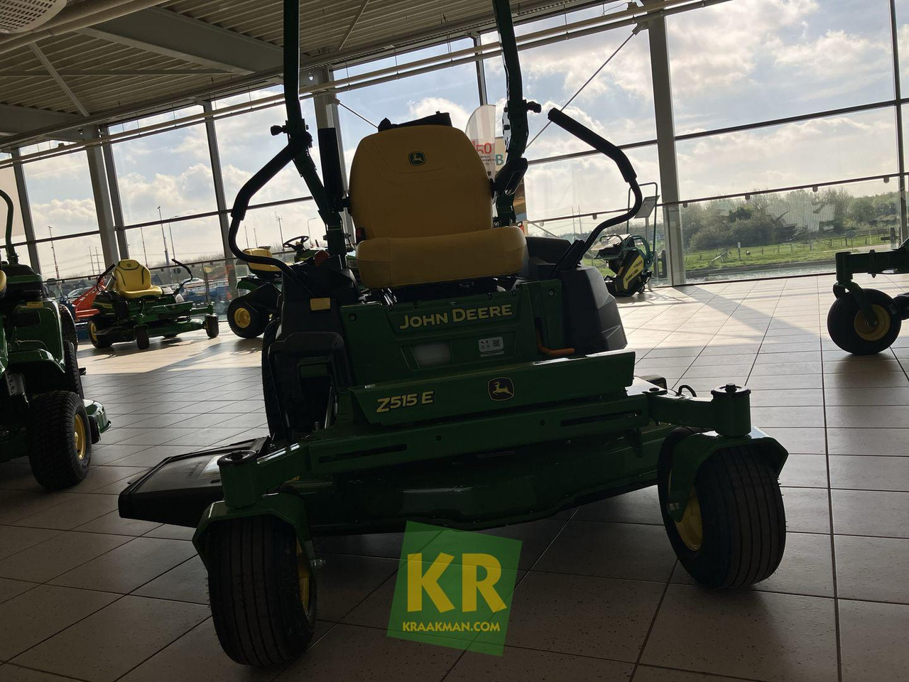 John Deere Z515E ZEROTURN - Cortador de grama: foto 2 John Deere Z515E ZEROTURN - Cortador de grama: foto 2