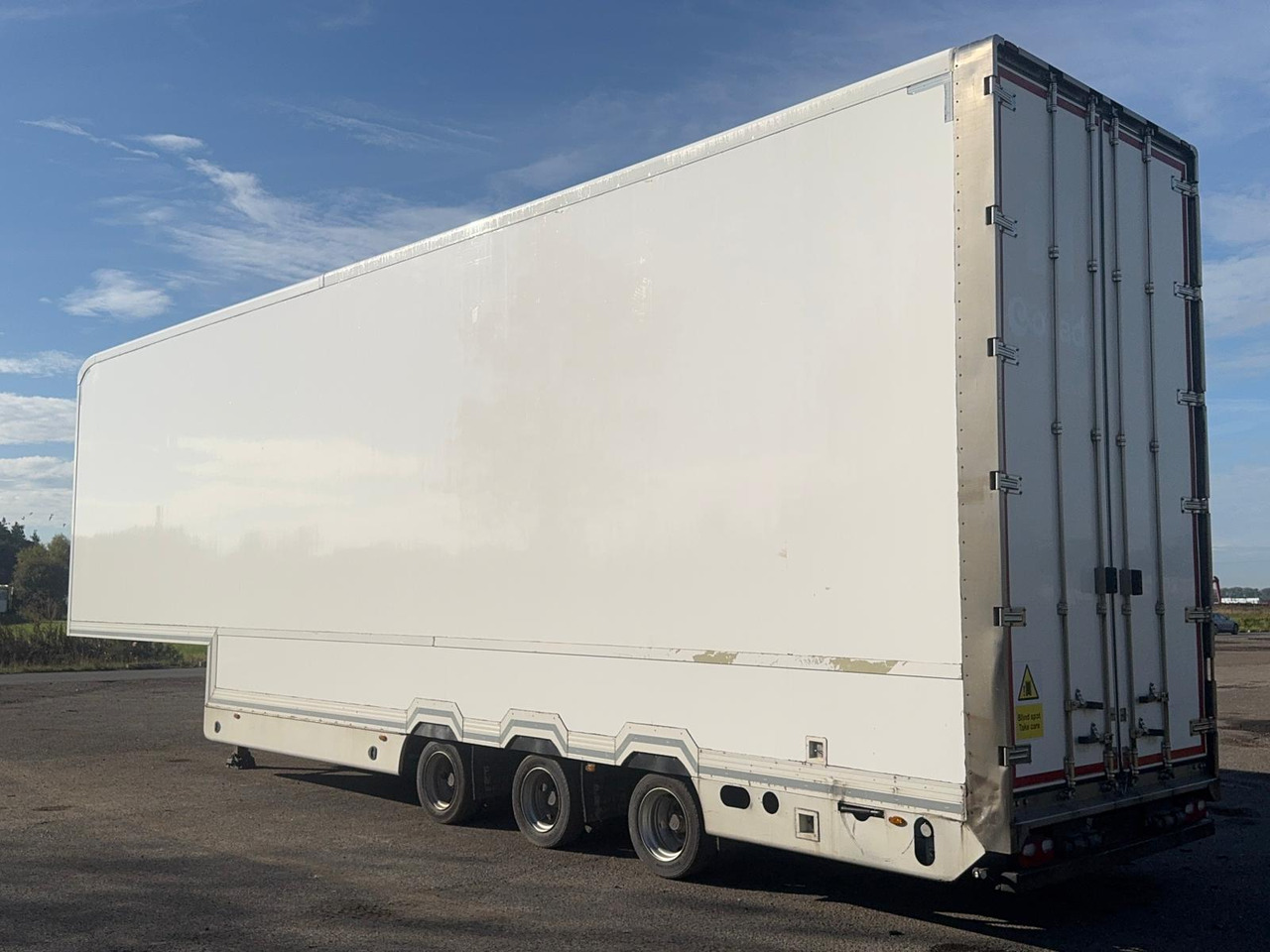 Semi-reboque frigorífico 2017 Krone 13.6m Fridge Trailer – 7820: foto 10 Semi-reboque frigorífico 2017 Krone 13.6m Fridge Trailer – 7820: foto 10