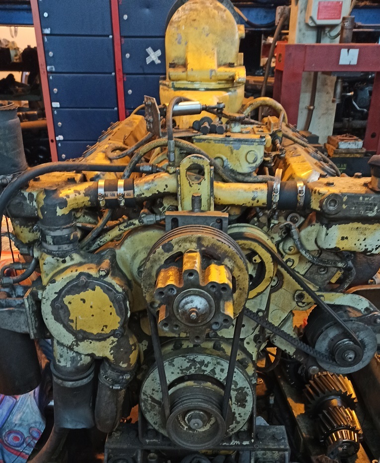 DETROIT 12V71 12v-71 7123-7000 - Motor para Máquina de outro: foto 3 DETROIT 12V71 12v-71 7123-7000 - Motor para Máquina de outro: foto 3