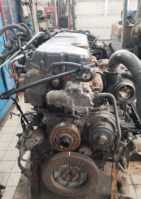IVECO F3GFE611 STRALIS 460 EURO 6 - Motor e peças para Camião: foto 2 IVECO F3GFE611 STRALIS 460 EURO 6 - Motor e peças para Camião: foto 2
