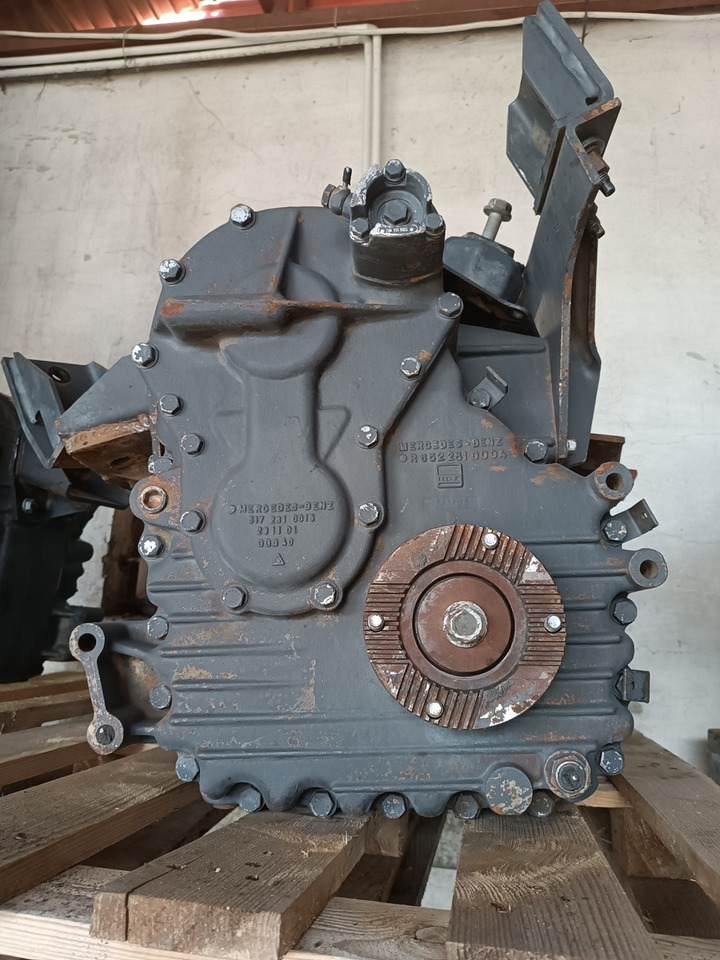 MERCEDES-BENZ SKRZYNIA ROZDZIELCZA REDUKTOR ATEGO 4x4 VG900 1328 1325 1329 - Transmissão: foto 2 MERCEDES-BENZ SKRZYNIA ROZDZIELCZA REDUKTOR ATEGO 4x4 VG900 1328 1325 1329 - Transmissão: foto 2