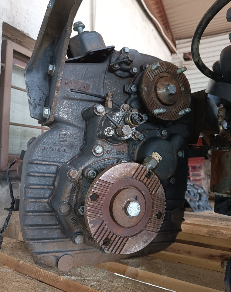 MERCEDES-BENZ SKRZYNIA ROZDZIELCZA REDUKTOR ATEGO 4x4 VG900 1328 1325 1329 - Transmissão: foto 1 MERCEDES-BENZ SKRZYNIA ROZDZIELCZA REDUKTOR ATEGO 4x4 VG900 1328 1325 1329 - Transmissão: foto 1