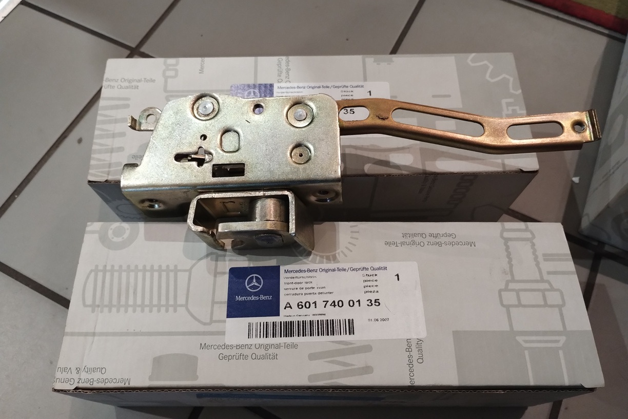 ZAMEK DRZWI TYŁ REAR DOOR LOCK MERCEDES T1 207 208 308 310 6017400135 - Cabine e interior para Veículo comercial: foto 1 ZAMEK DRZWI TYŁ REAR DOOR LOCK MERCEDES T1 207 208 308 310 6017400135 - Cabine e interior para Veículo comercial: foto 1
