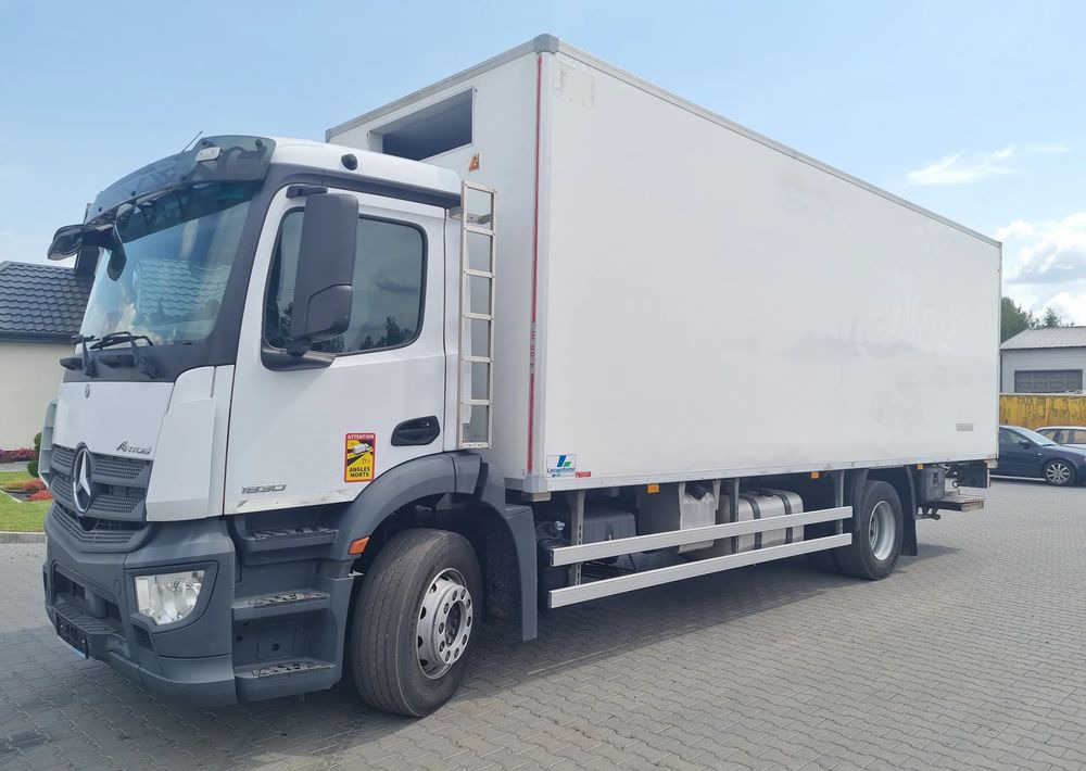 Mercedes-Benz Antos 1830 - Camião frigorífico: foto 1 Mercedes-Benz Antos 1830 - Camião frigorífico: foto 1