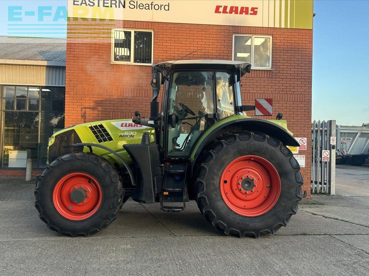 CLAAS ARION 630 - Trator: foto 2 CLAAS ARION 630 - Trator: foto 2