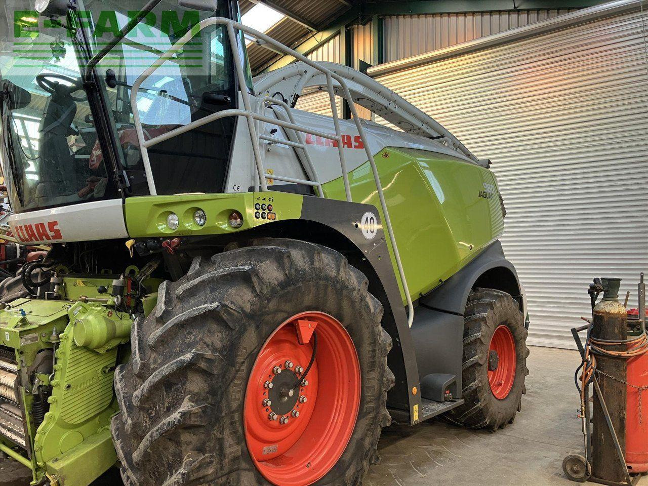 CLAAS JAGUAR 960 4WD - Picadora de forragem automotriz: foto 1 CLAAS JAGUAR 960 4WD - Picadora de forragem automotriz: foto 1