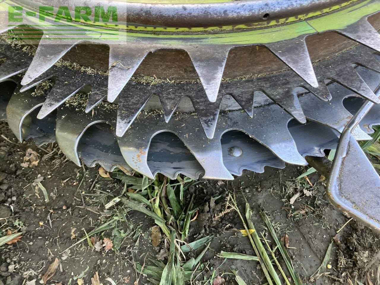 Picadora de forragem automotriz CLAAS ORBIS 750: foto 6