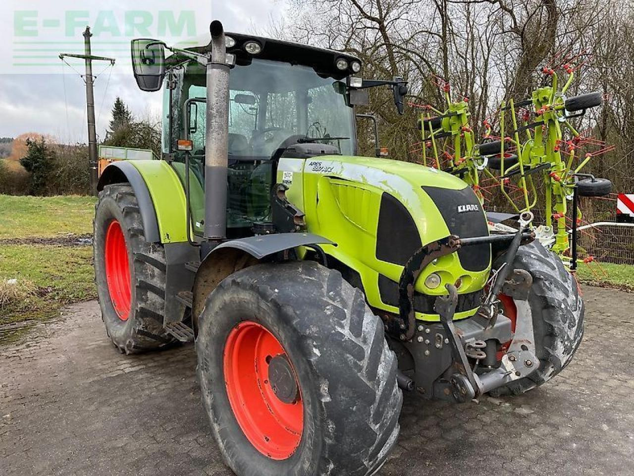 CLAAS ares 697 atz mit fronthydraulik und frontladerkonsolen stoll ATZ - Trator: foto 1 CLAAS ares 697 atz mit fronthydraulik und frontladerkonsolen stoll ATZ - Trator: foto 1